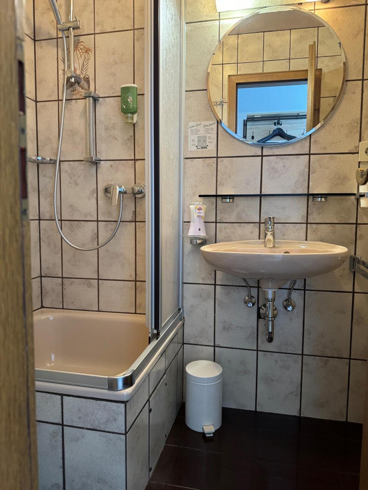 Hotel Zur Muehle Iserlohn Habitación foto